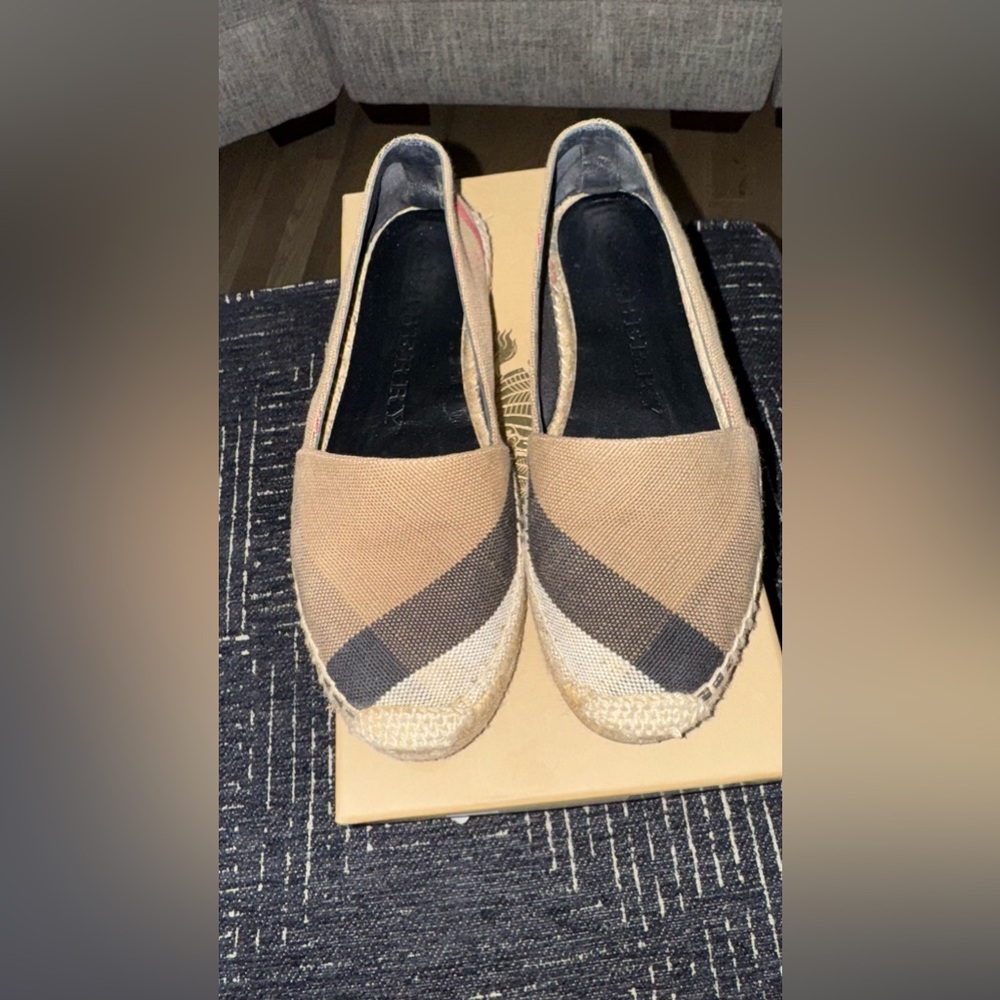 Burberry BRIT Espadrilles - Picture 3 of 8